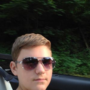 Meet your Posher, Cameron